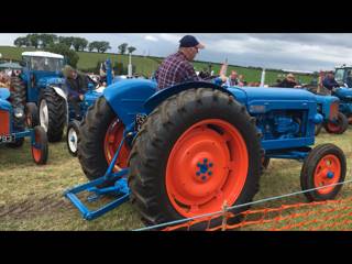 tractorrally01.jpg